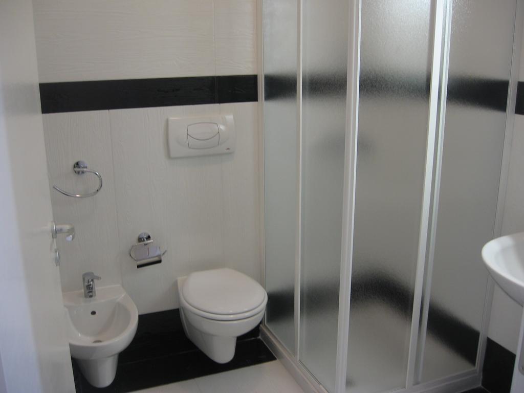 Euroitalia Apartments Джурдиньяно Экстерьер фото